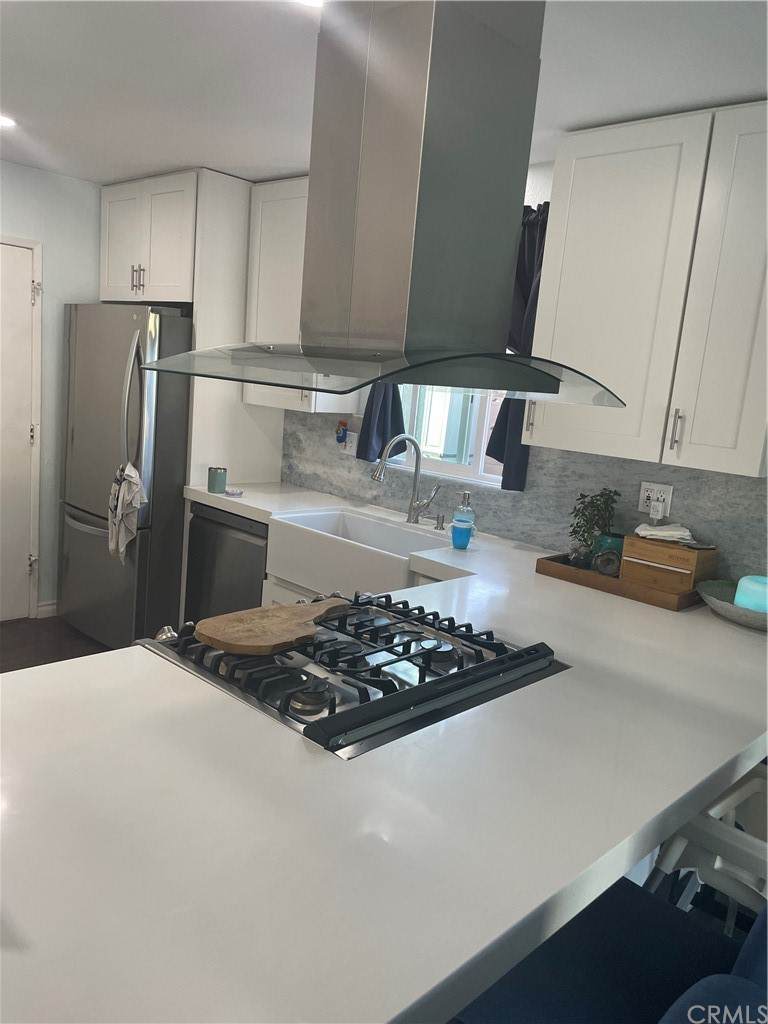 6201 Vanguard Avenue - Photo 1
