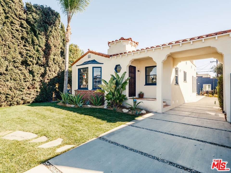 2938 West View Street - Photo 1