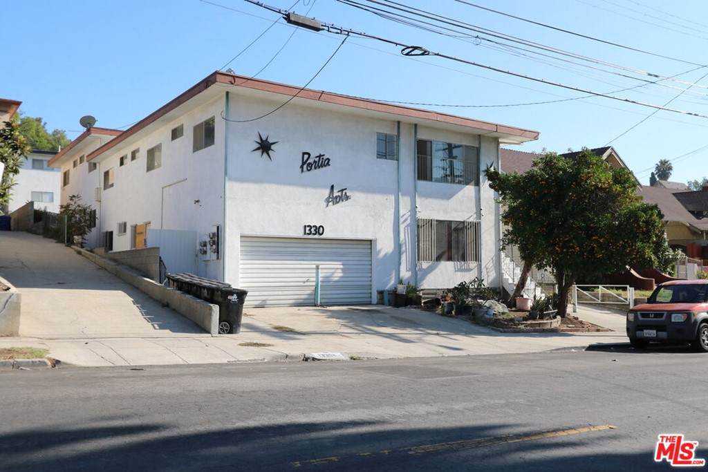 1330 Portia Street - Photo 1