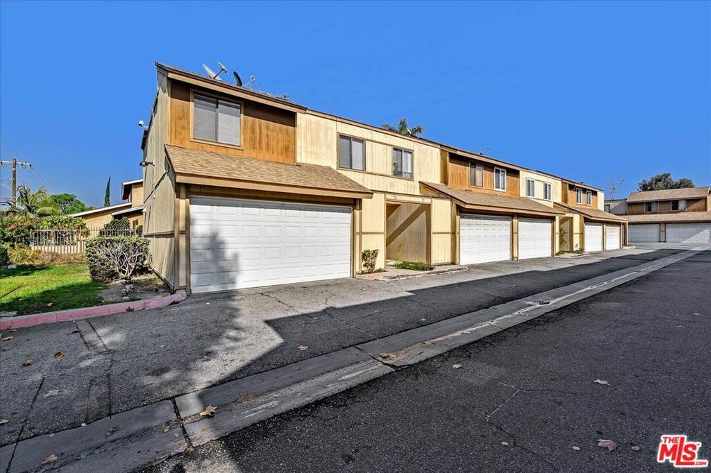 12828 Ramona Boulevard - Photo 1