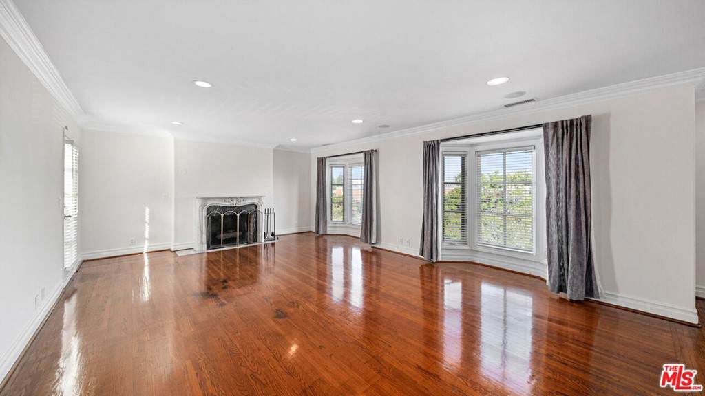 429 Shirley Place - Photo 1