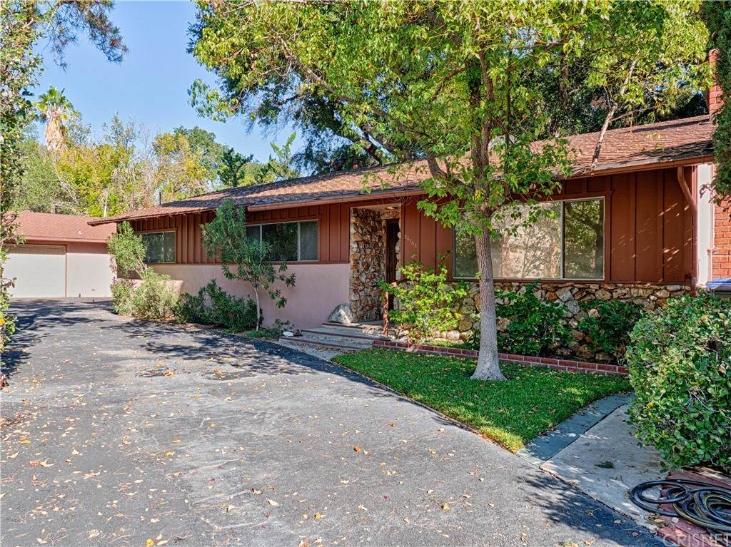 24748 Heritage Lane - Photo 1