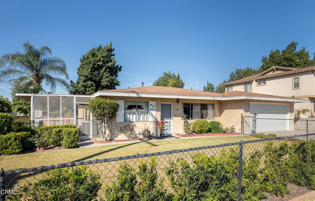 5325 La Madera Avenue - Photo 1