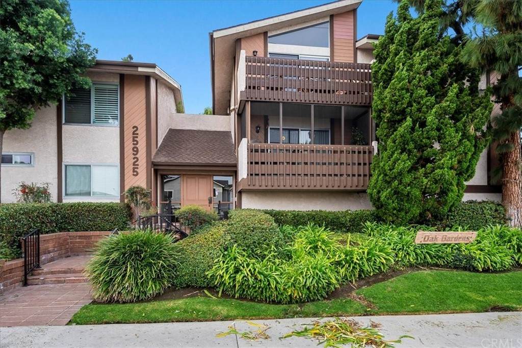 25925 Oak Street - Photo 1