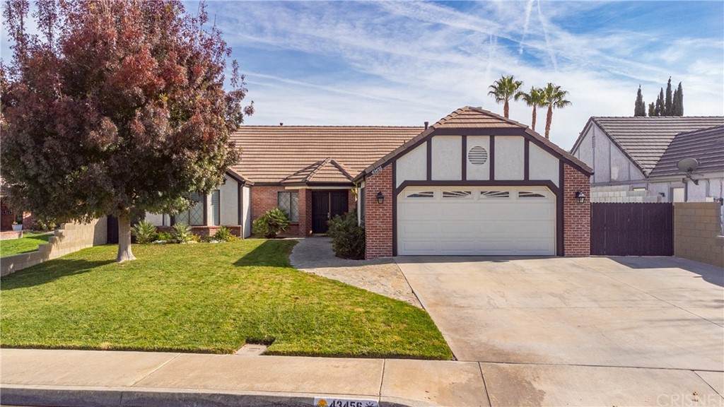 43456 37th Street - Photo 1