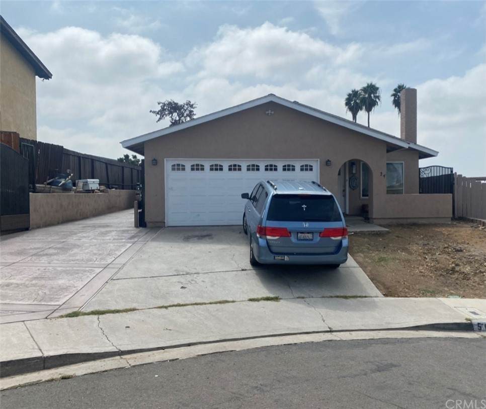5635 Kelton Pl - Photo 1