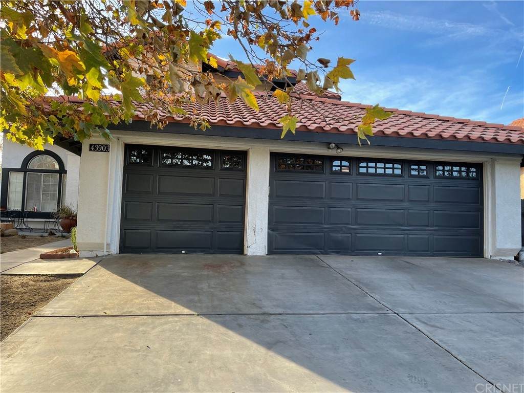 43903 5th Street - Photo 1