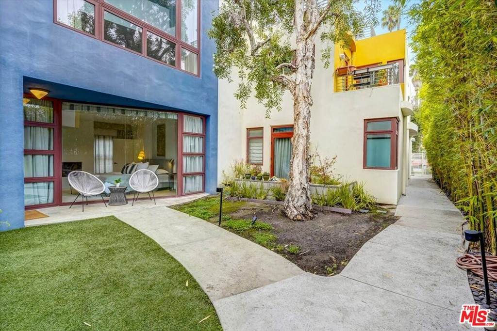 812 17Th Street - Photo 1