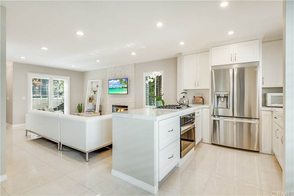 2800 Plaza Del Amo - Photo 1