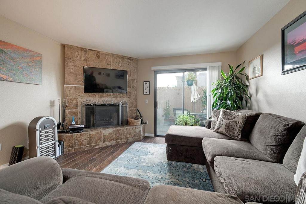 389 Shady Ln - Photo 1