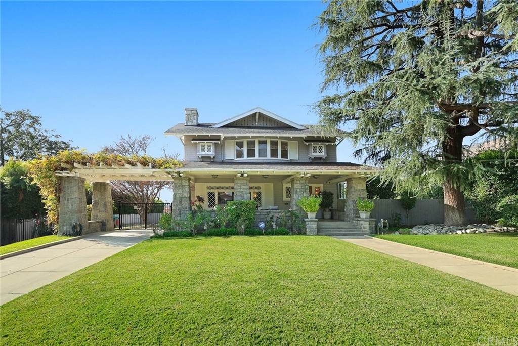 225 Highland Place - Photo 1
