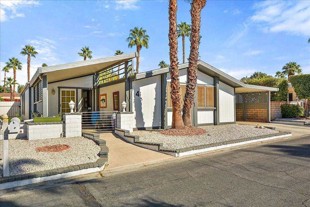 4 International Boulevard - Photo 1