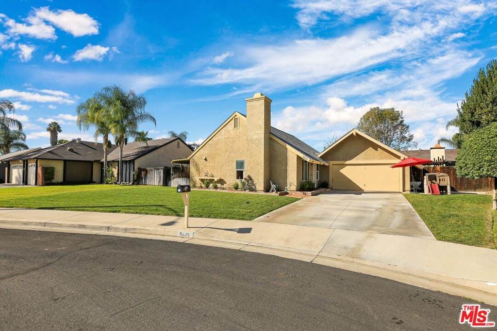 9225 Flax Place - Photo 1