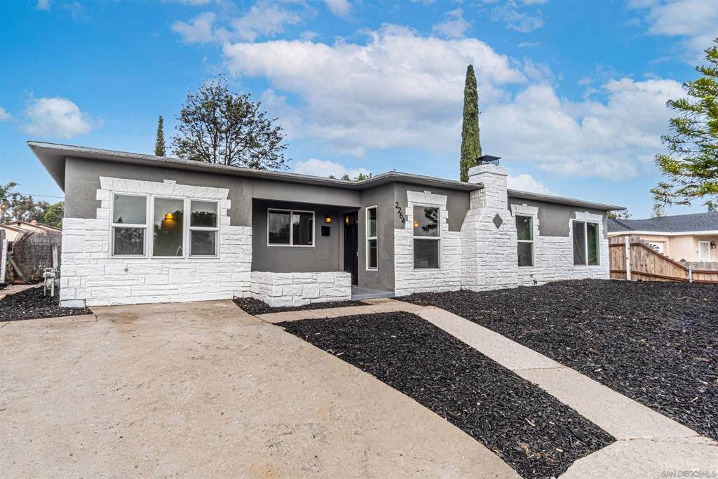 2264 Dryden Rd - Photo 1