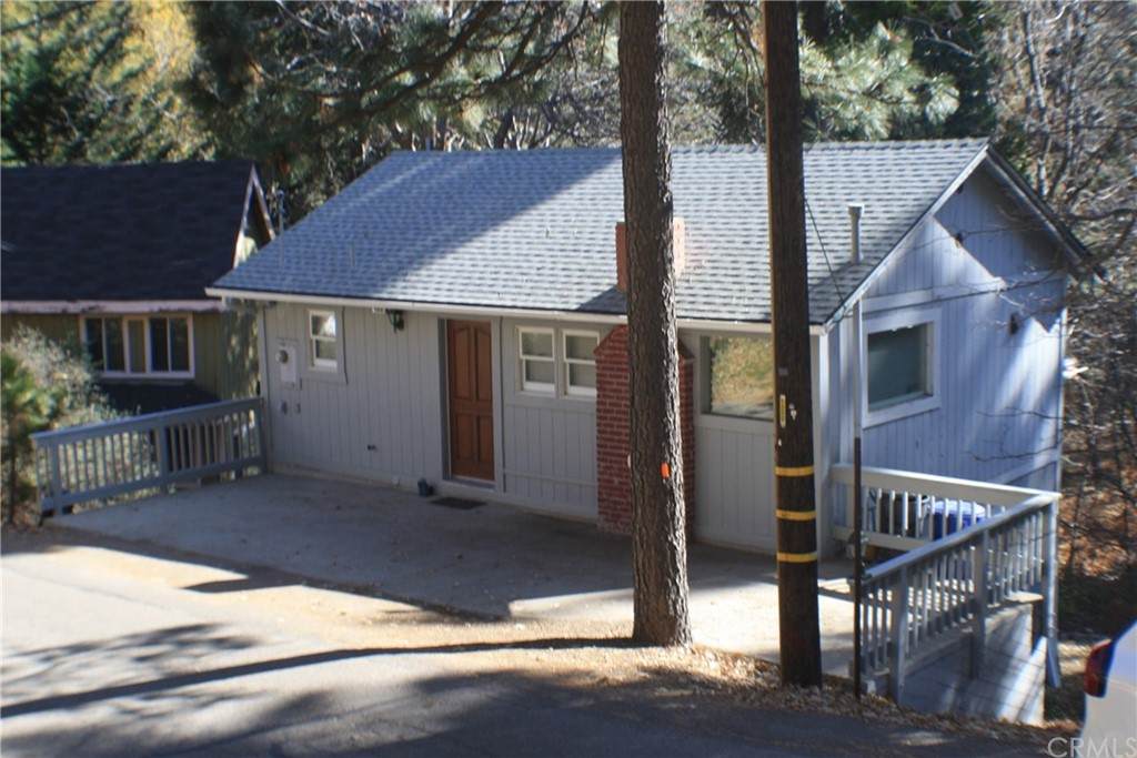 899 Virginia Court - Photo 1