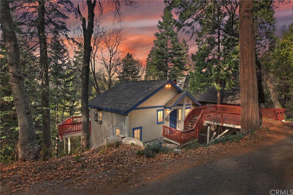 566 Hillside Drive - Photo 1