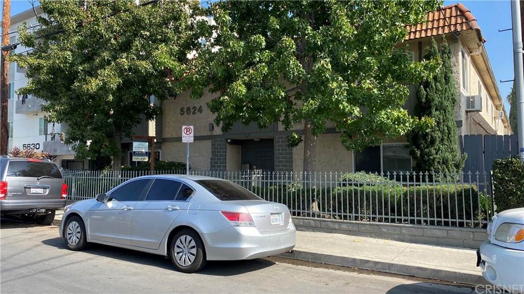 5624 Fair Avenue - Photo 1