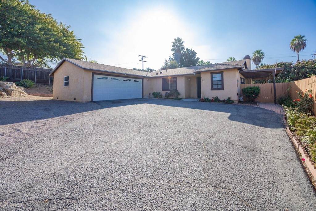 1556 San Luis Rey Ave - Photo 1