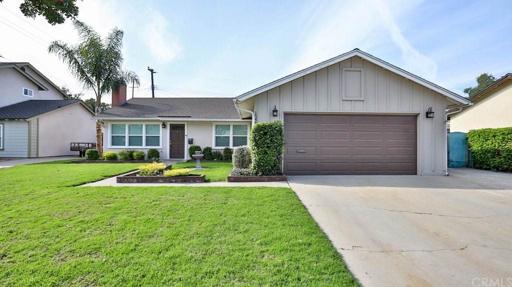 15461 Victoria Lane - Photo 1
