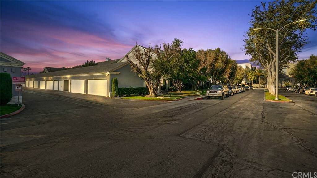 1541 Pomona Avenue - Photo 1