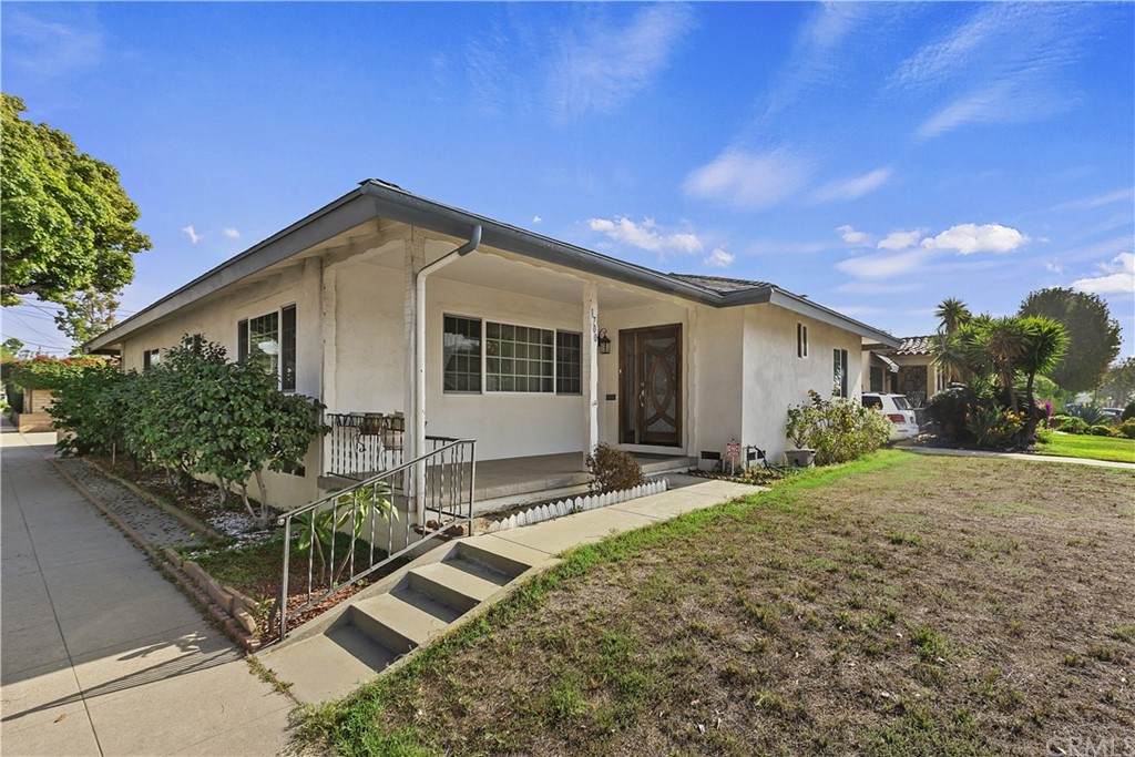 1700 Raymond Avenue - Photo 1