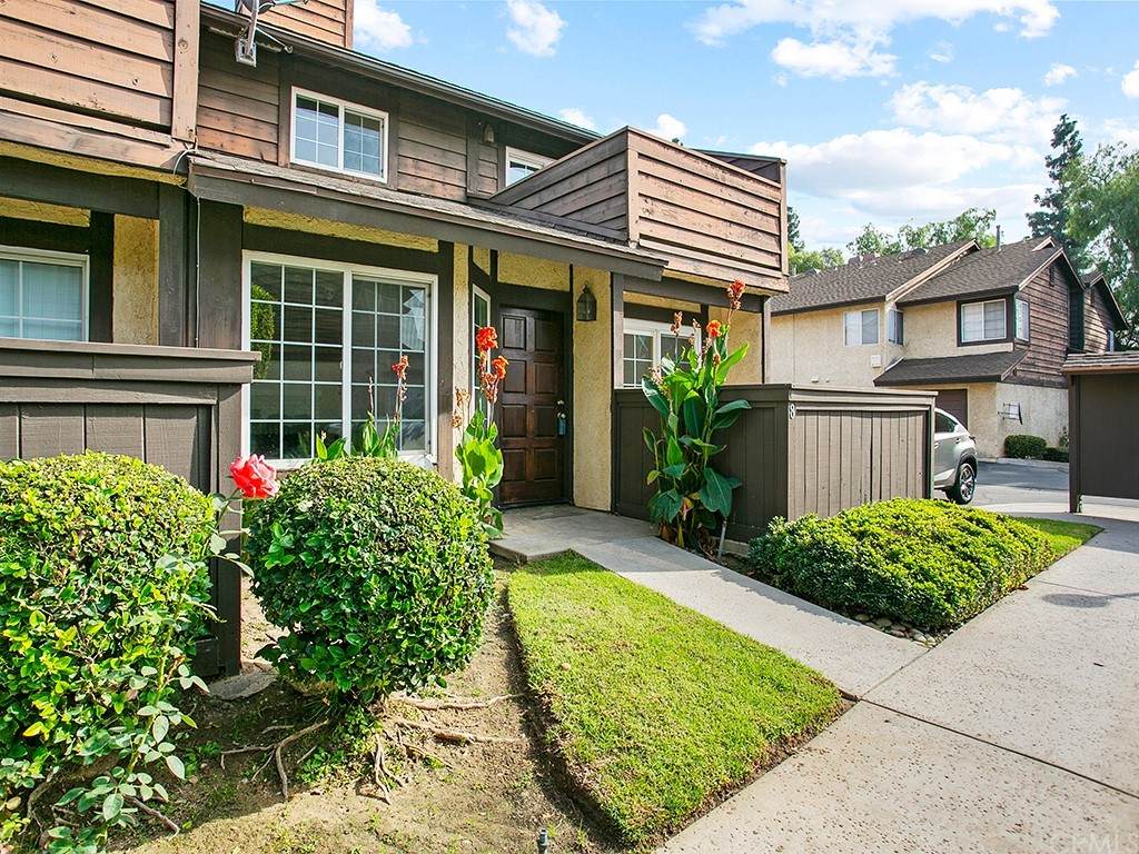 20921 Community Street - Photo 1
