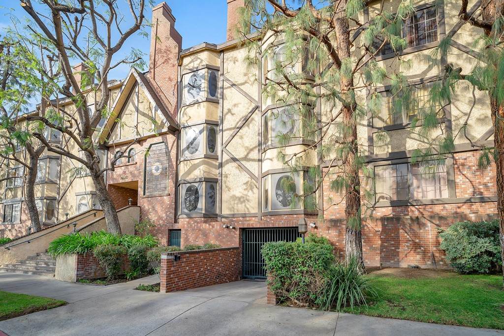 10945 Hortense Street - Photo 1