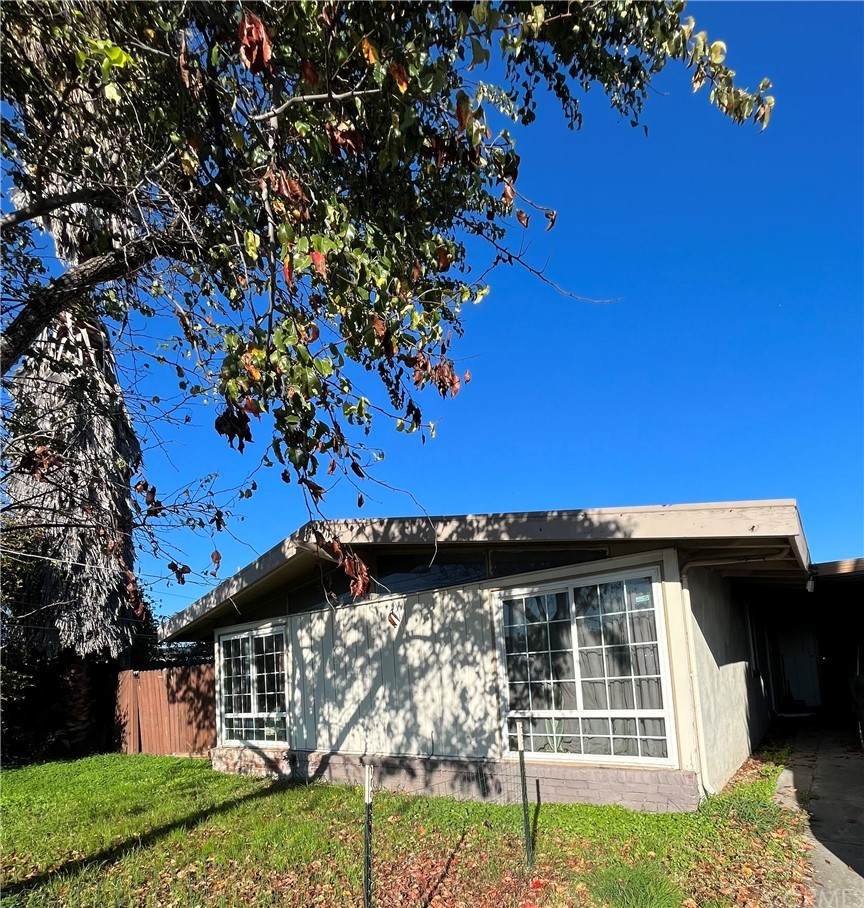 27828 Mandarin Avenue - Photo 1