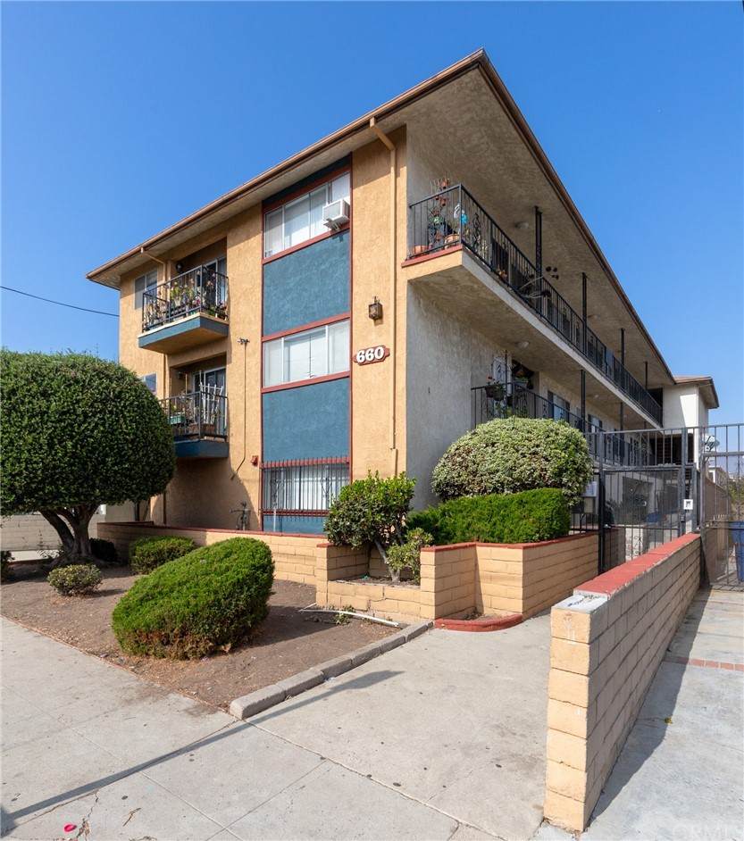 660 11th Street - Photo 1