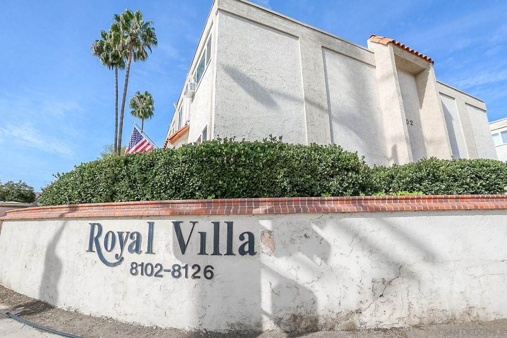 8102 Winter Gardens Blvd - Photo 1