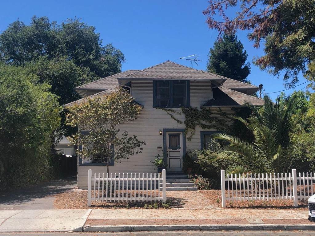 250 Mariposa Avenue - Photo 1