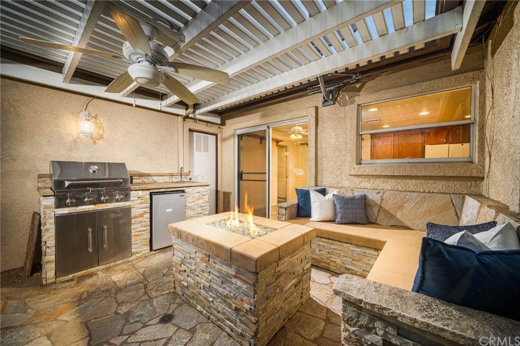 960 Glendora Avenue - Photo 1