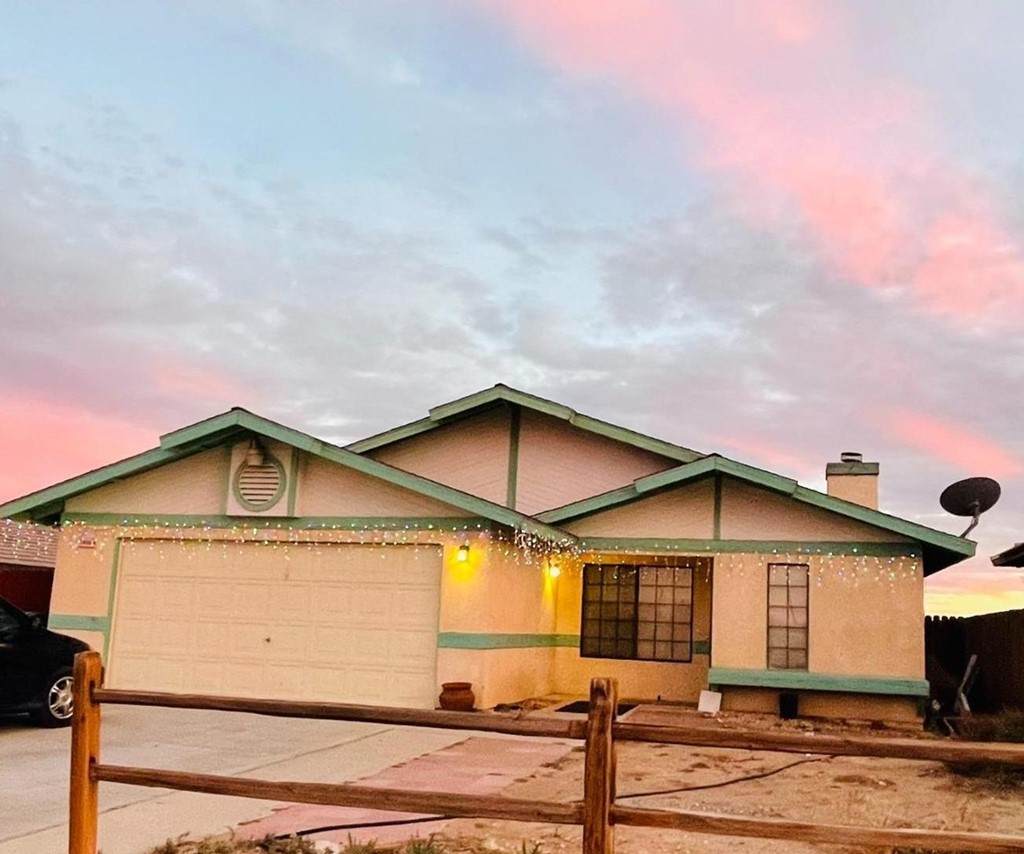 10400 Redwood Boulevard - Photo 1