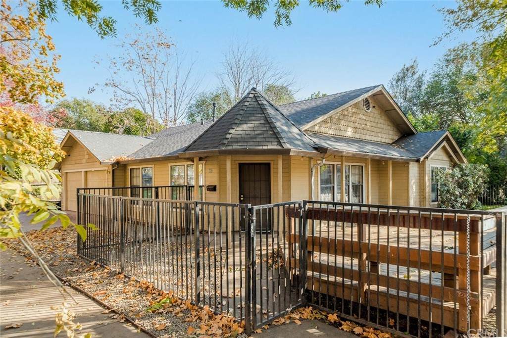 643 6th Street - Photo 1