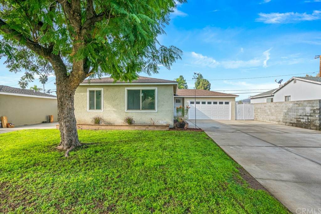1315 Valley Center Avenue - Photo 1