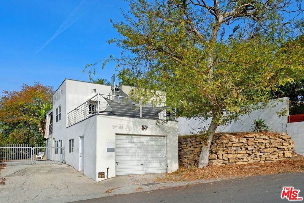 3423 Cazador Street - Photo 1