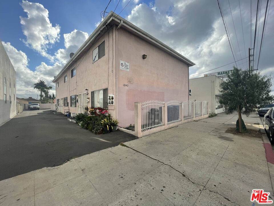 1242 Wilmington Boulevard - Photo 1
