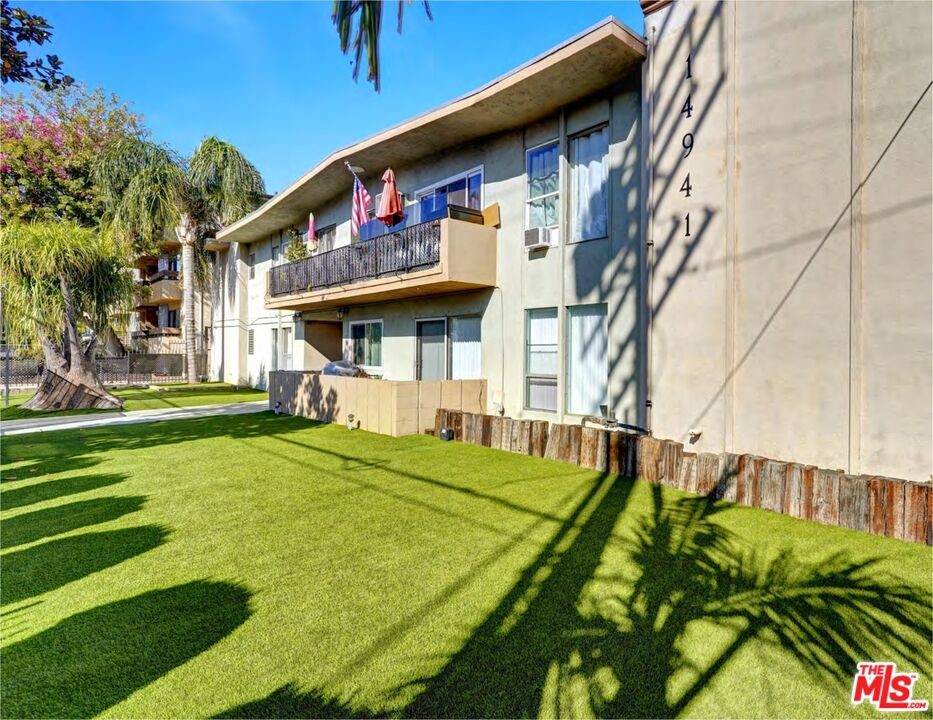 14941 Burbank Boulevard - Photo 1