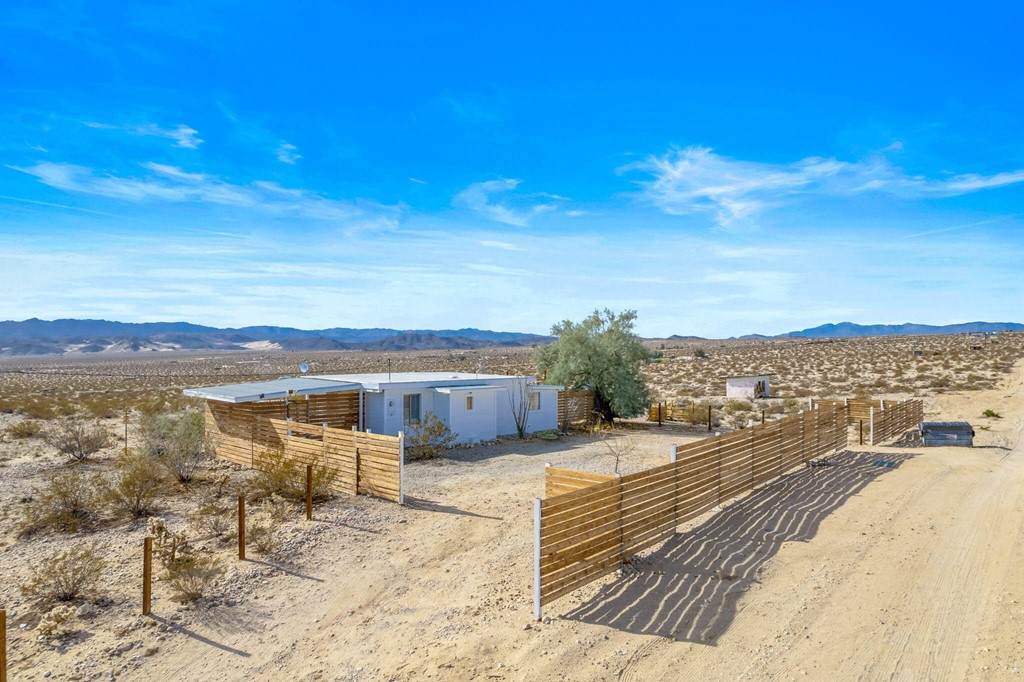 68825 Pioneer Trail - Photo 1