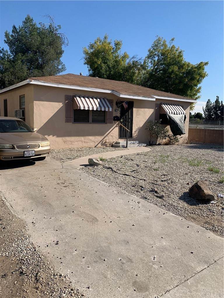 3039 E Street - Photo 1