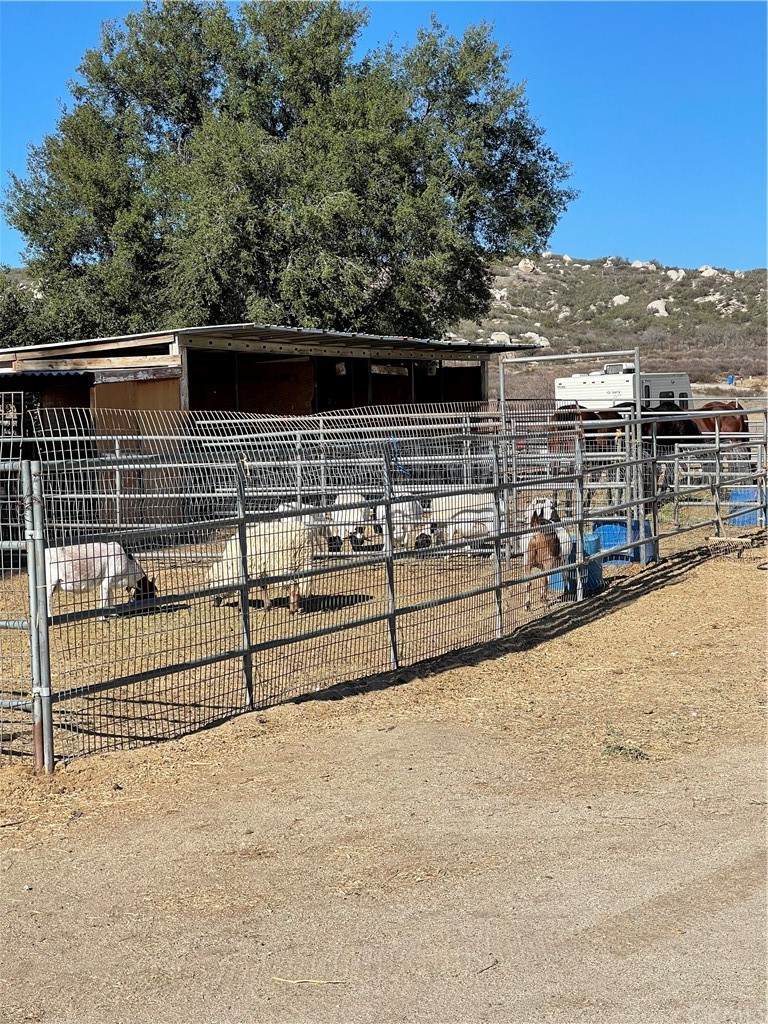 44845 Benton Road - Photo 1