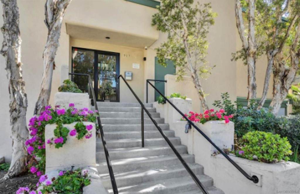 917 Torrance Street - Photo 1