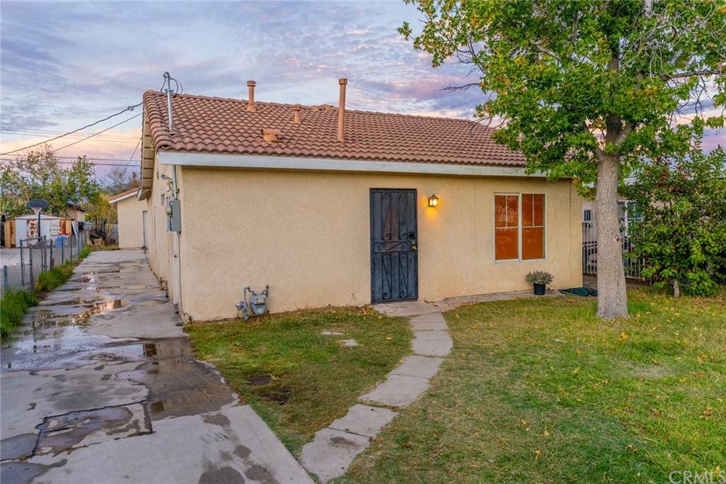 227 Orange Avenue - Photo 1