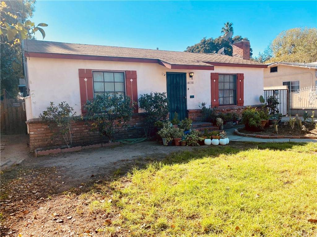14138 Archwood Street - Photo 1