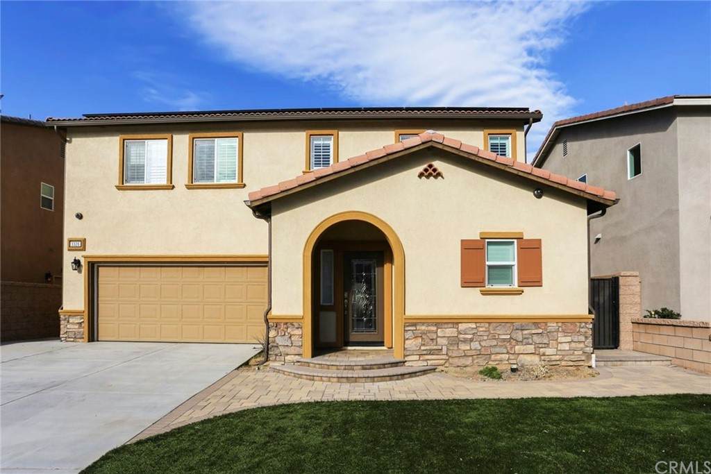 3326 Crowfoot Road - Photo 1