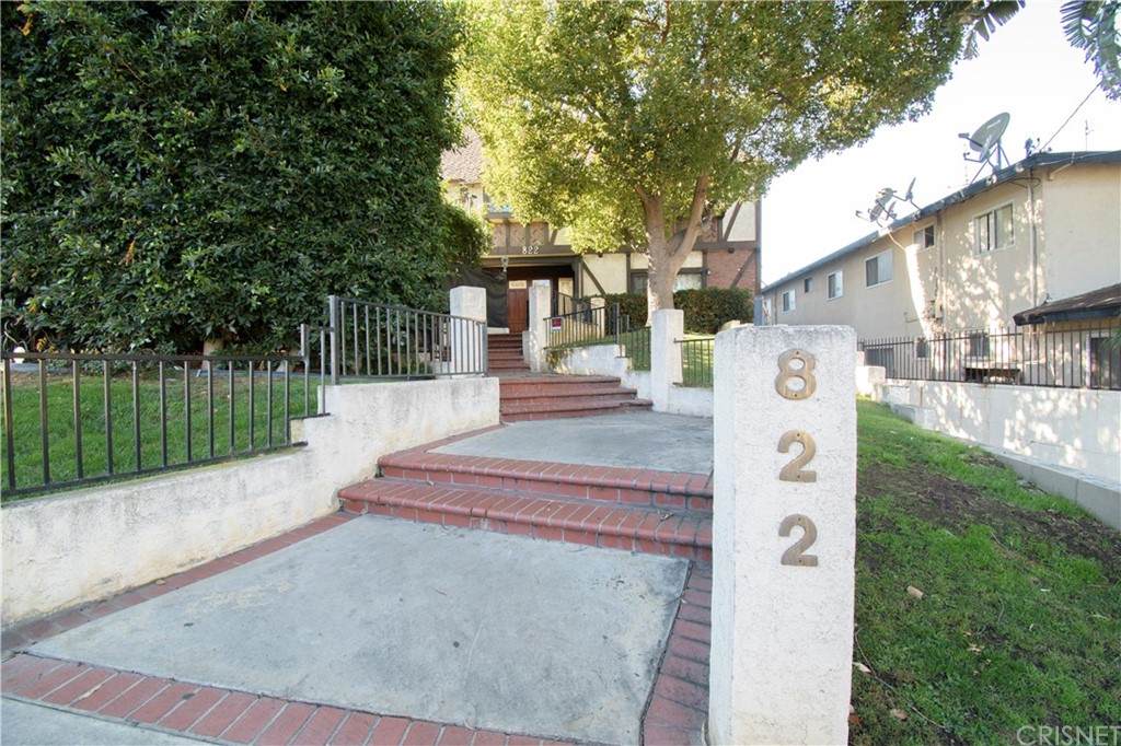822 Victor Avenue - Photo 1