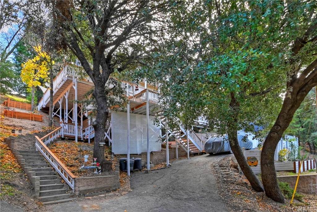 475 Woodsey Road - Photo 1