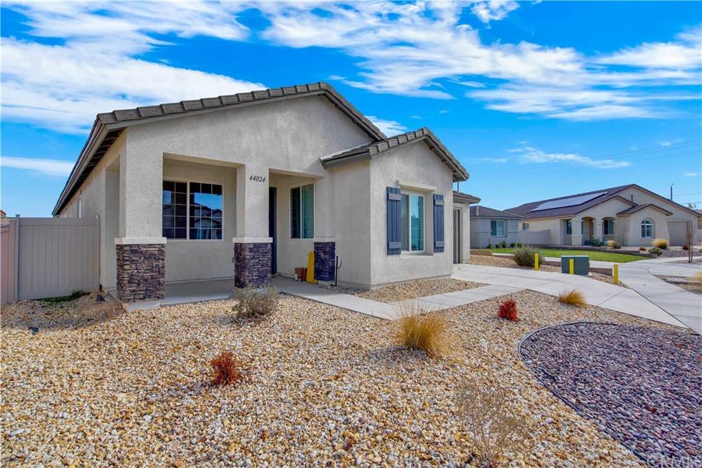 44024 Generation Avenue - Photo 1