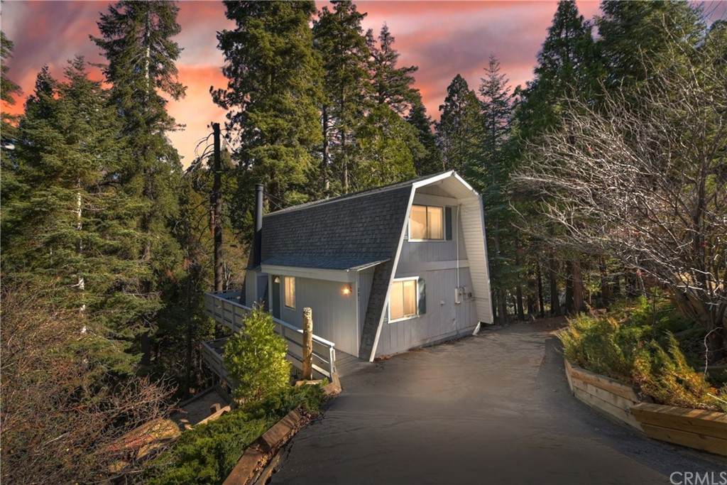 281 Fremont Drive - Photo 1