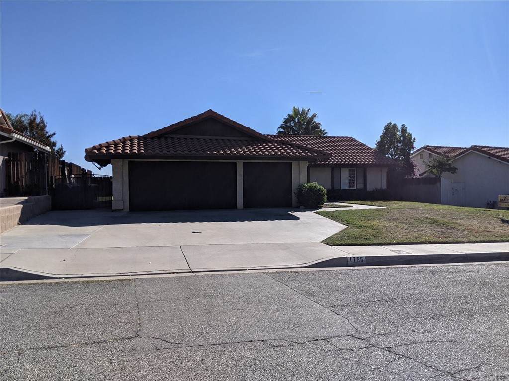 1755 Buckeye Street - Photo 1
